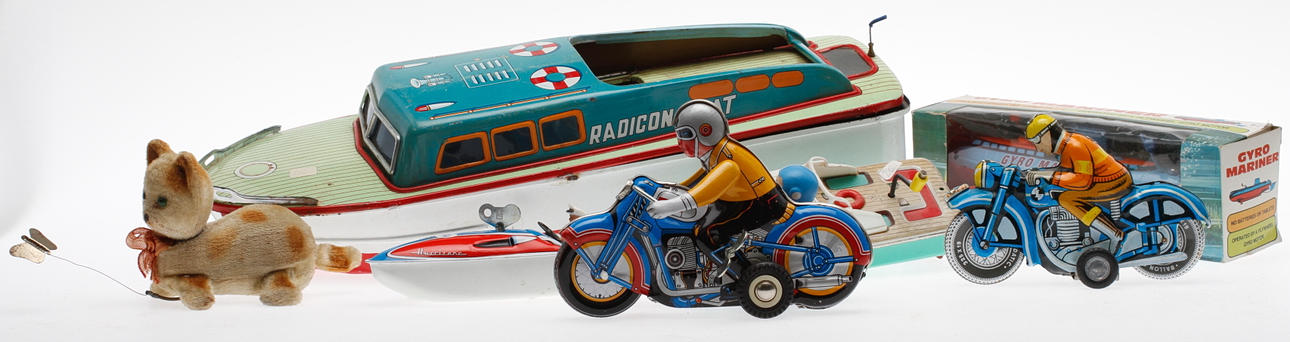 LEKSAKER, 7 delar, bl.a. Japan, 1900-talets andra hälft.