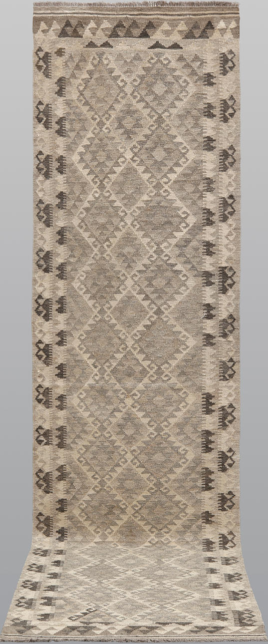 ORIENT CARPET, Kelim, gallery model. Approx. 300 x 85 cm.