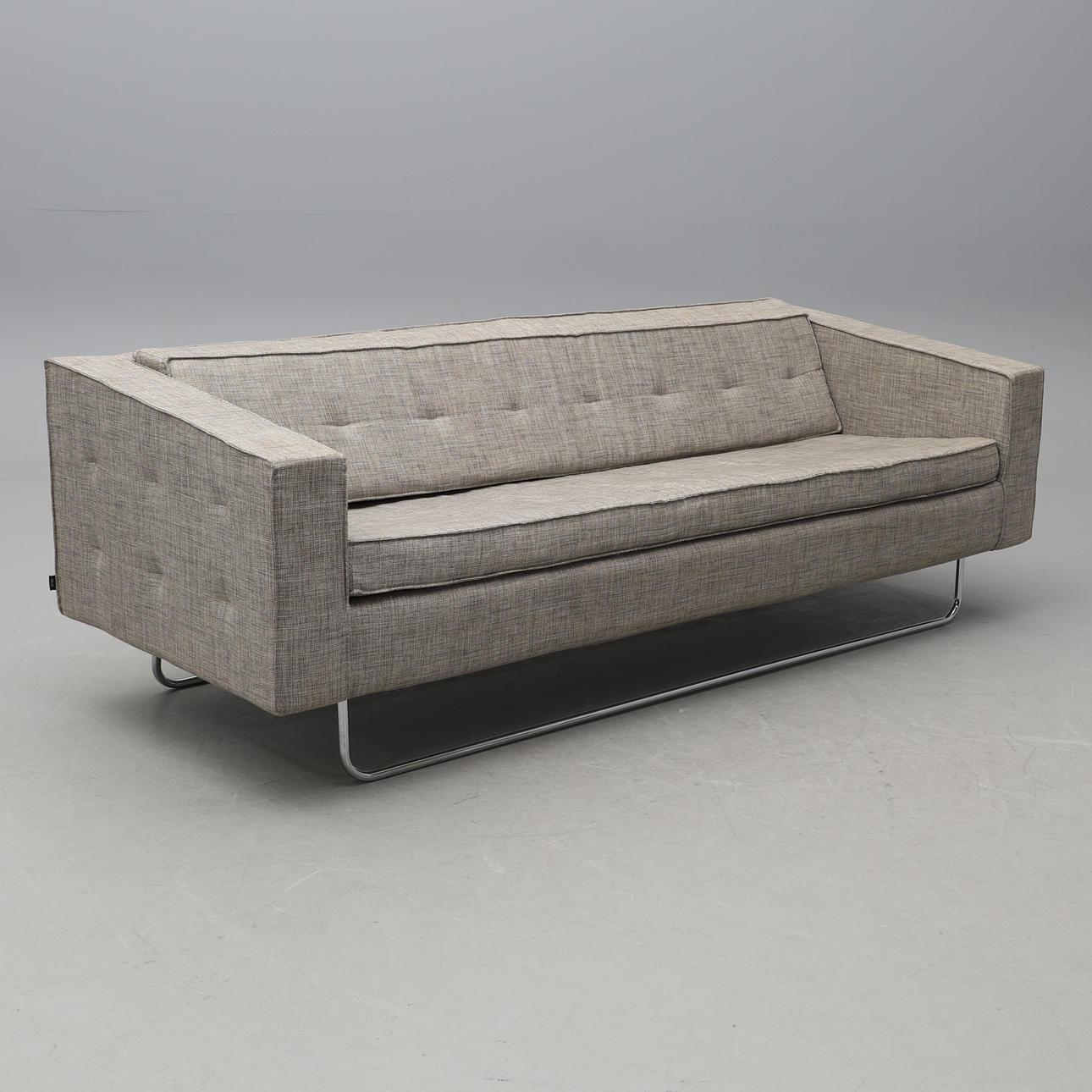 BJÖRN DAHLSTRÖM. Ein SOFA, „Caesar“, DUX.