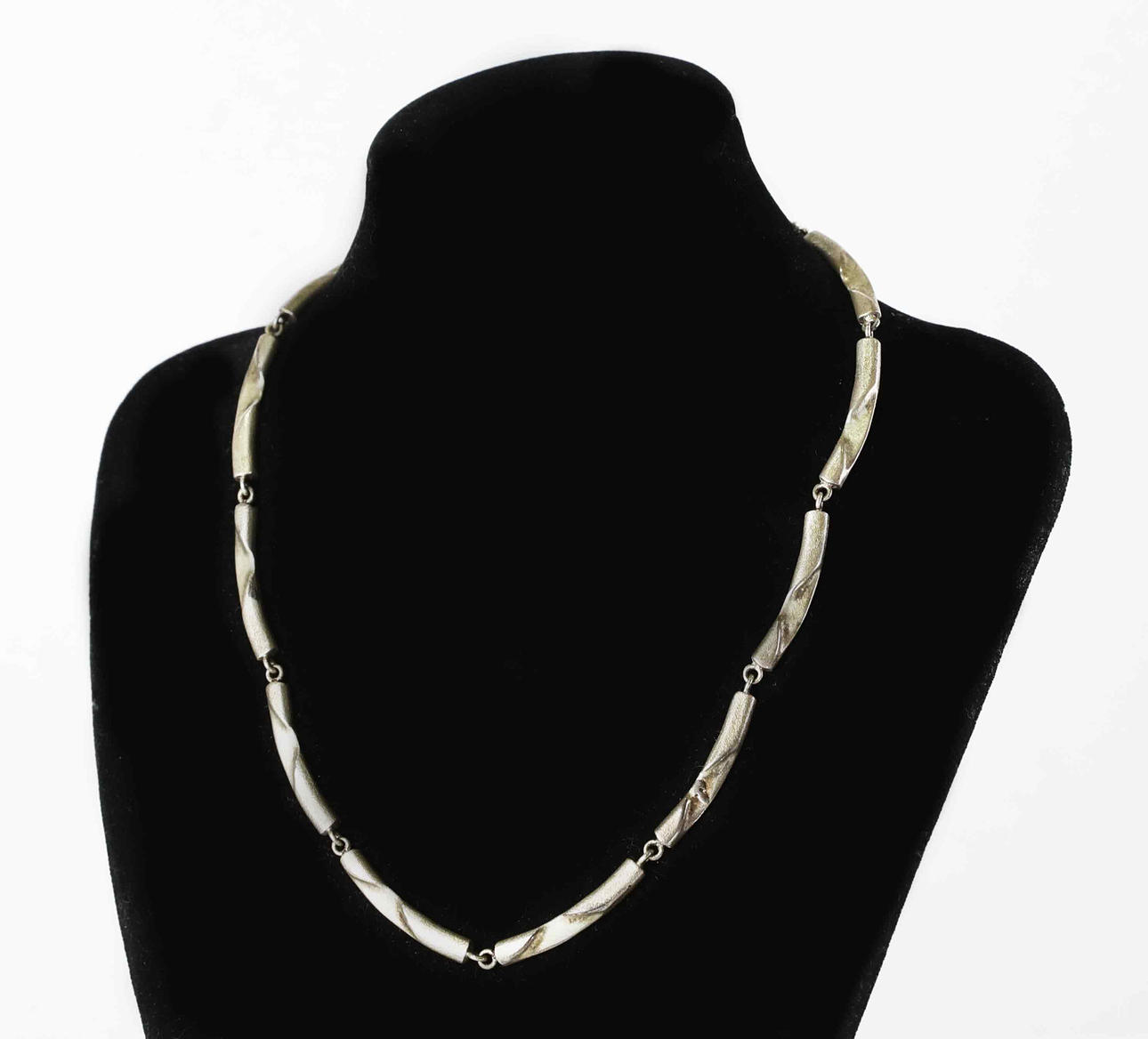 A necklace, silver 925, 20th century.