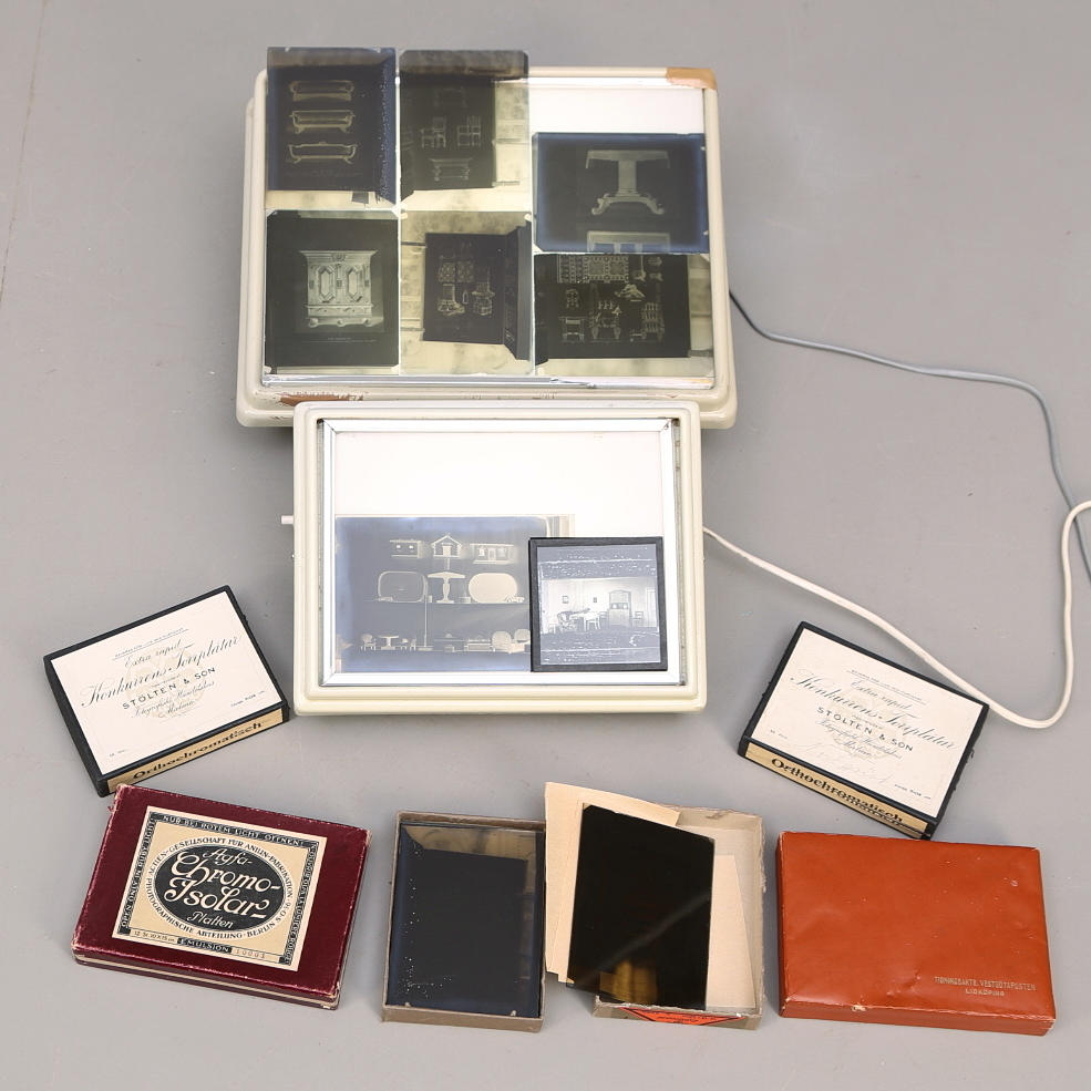 GLASPLÅTAR, ca 40 st, tidigt 1900-tal + LJUSBOXAR, 2 st.