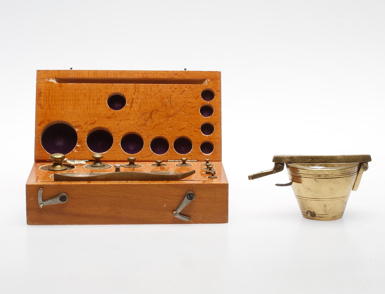 SKÅLPUND och MÅTTSATS, 1800-1900-tal.