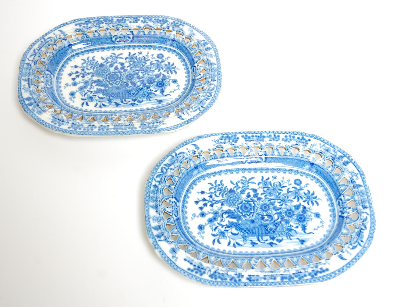 FAT, 1 par porslin, troligen England 1800-tal.