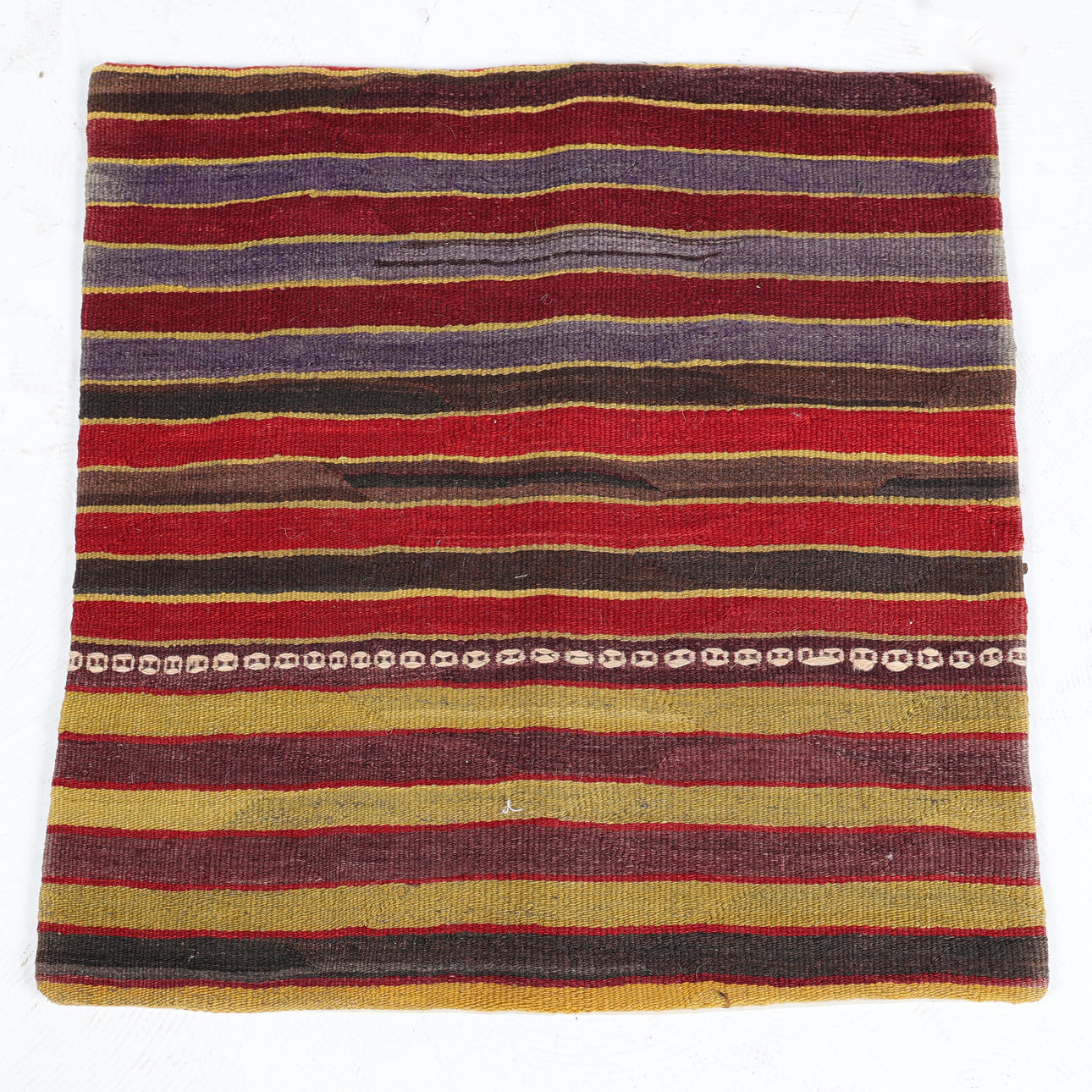 EINE KELIM-KISSENHÜLLE, MÖGLICHERWEISE JAJIM.