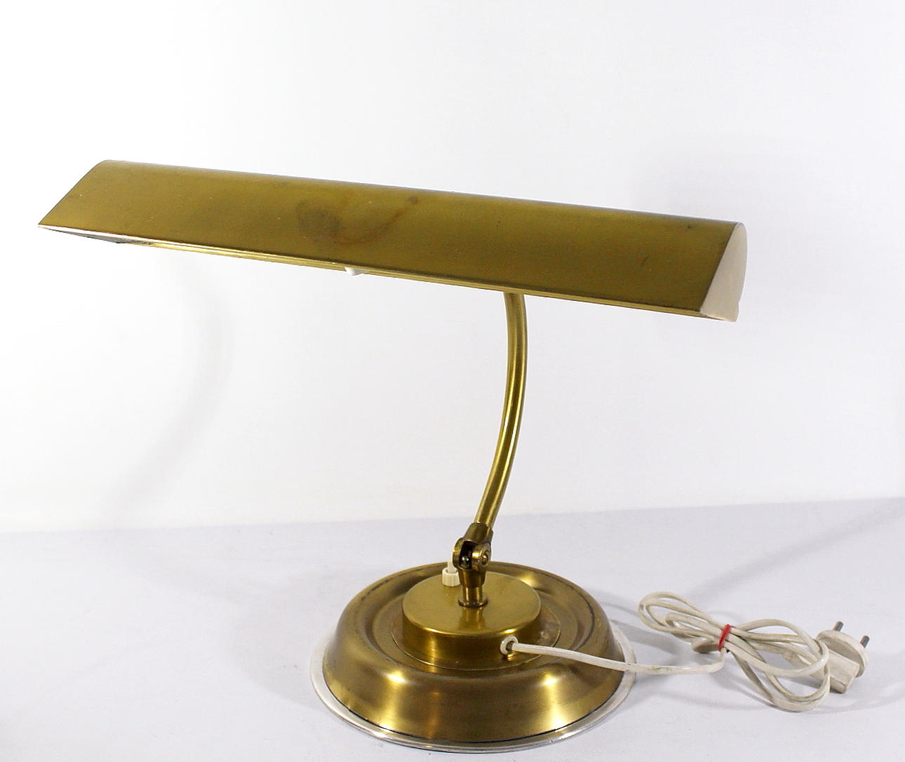 SKRIVBORDSLAMPA, mässing.