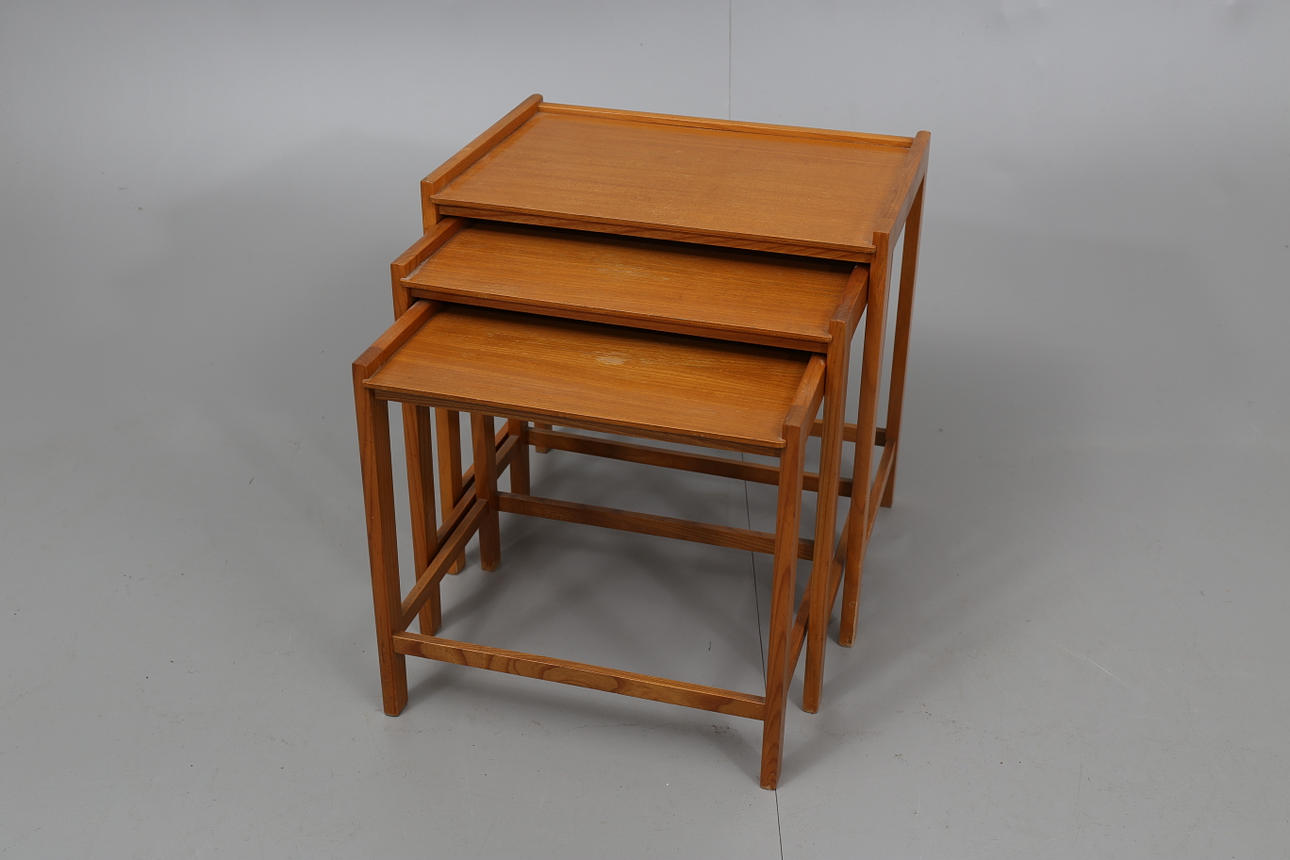 SATSBORD, teak, 3 delar, 1900-talets mitt.