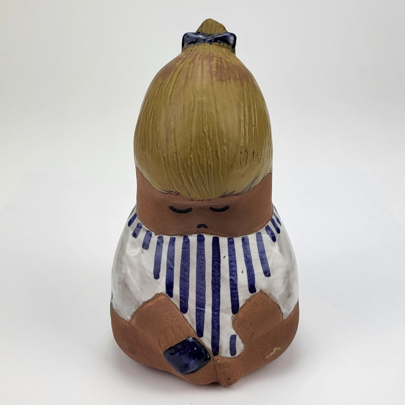 LISA LARSON. Eine Steinzeugfigur, „Johanna“, Gustavsberg.