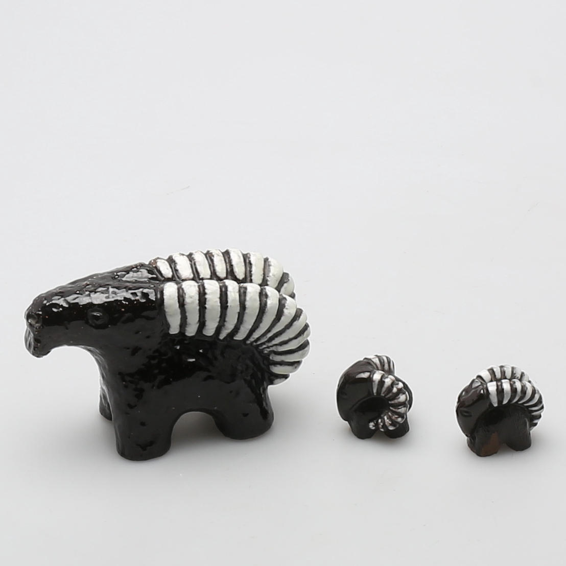 HJÖRDIS OLDFORS. Bocken Bruse, 3 st, Upsala Ekeby.