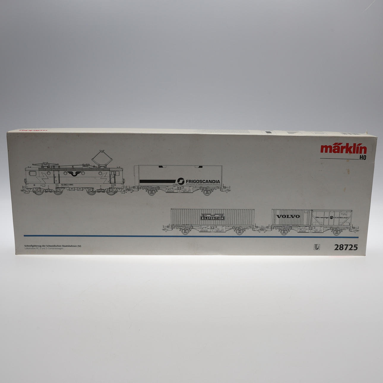 MÄRKLIN. Tågsats RC-lok samt 3 vagnar.