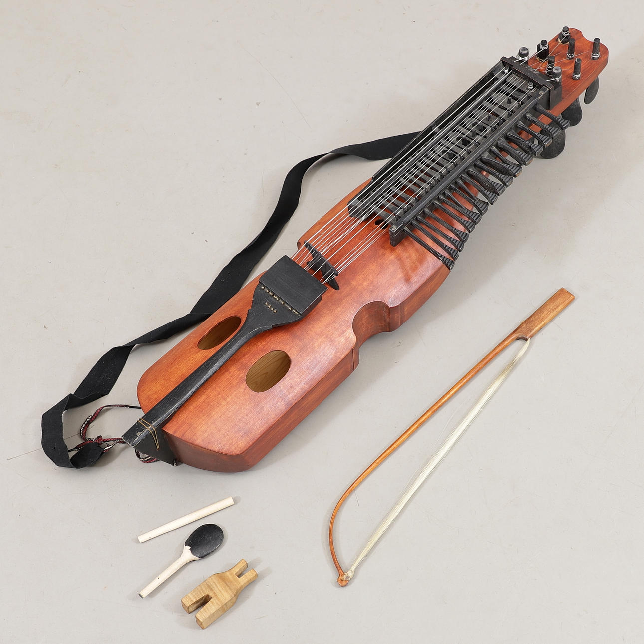 SILVER BASS HARP, 1981.