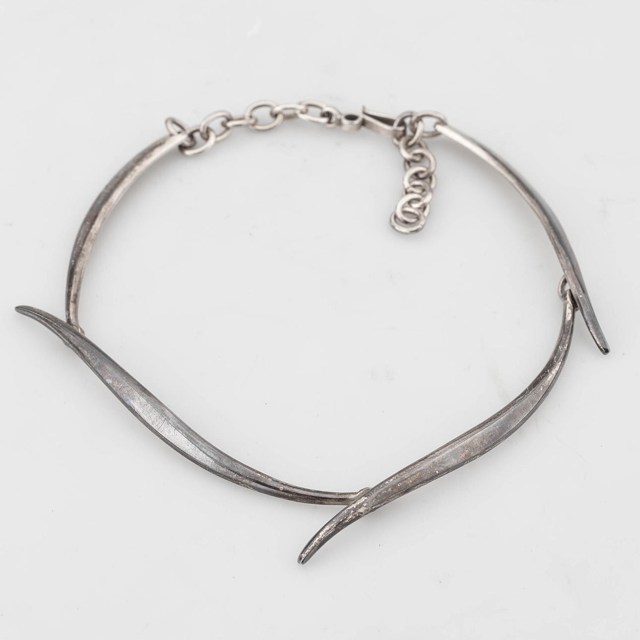 HALSBAND i silver, "Exign" Pär Norling.