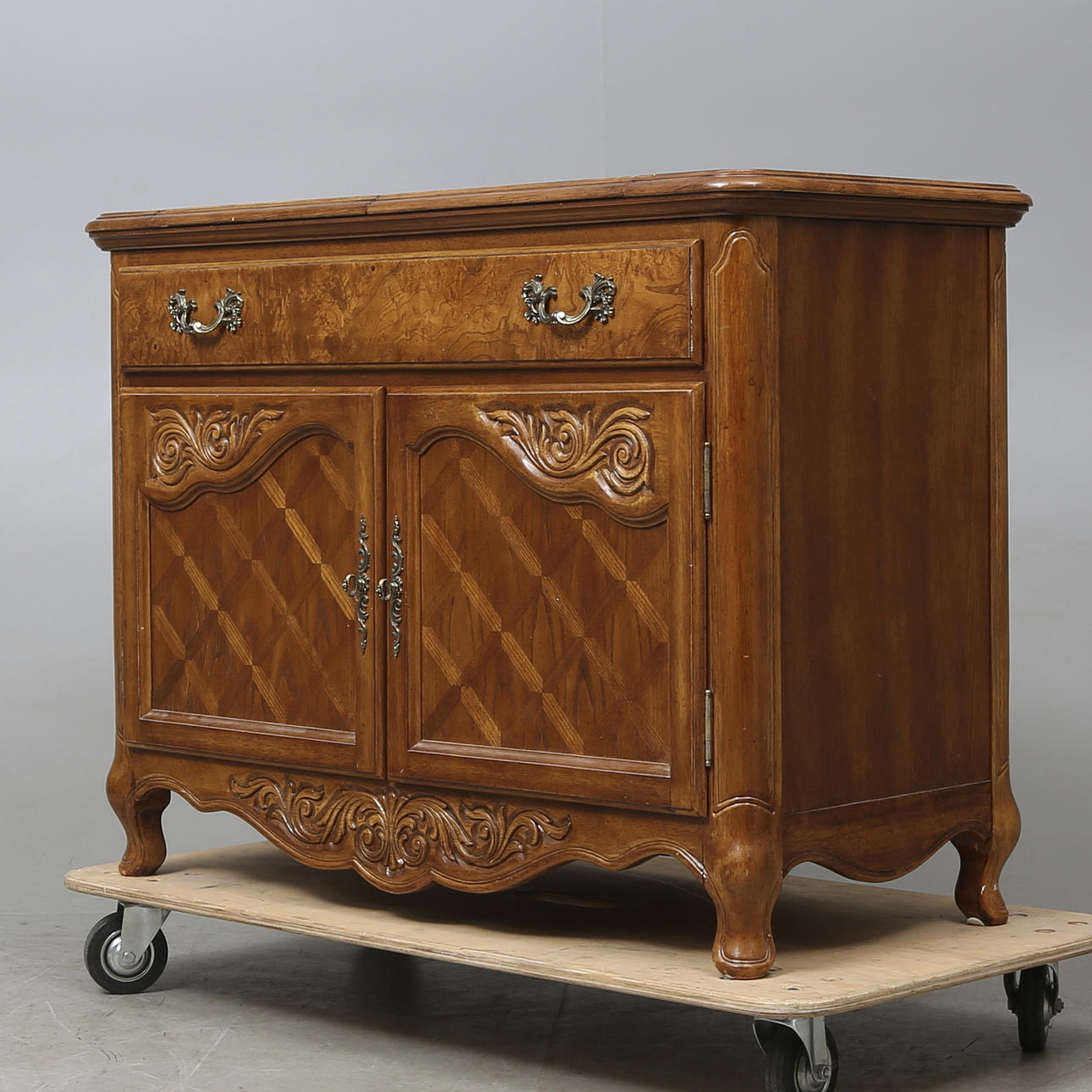 SERVERINGSVAGN, engelsk stil, 1900-talets andra hälft.