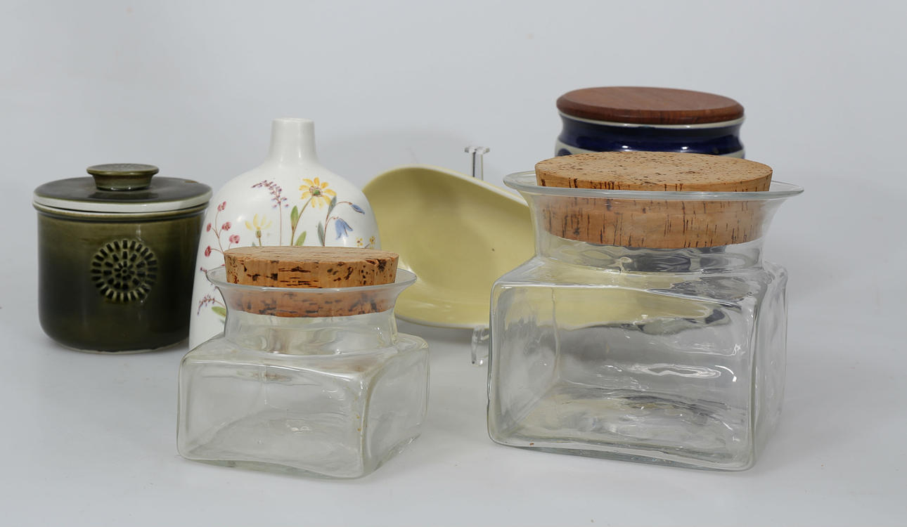 KÖKSPORSLIN OCH GLASBURKAR, 6 delar, bland annat Röratrand.