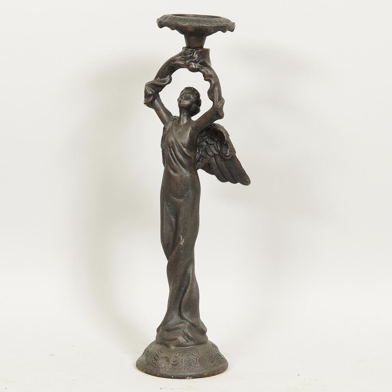 LJUSSTAKE, i form av ängel, gjutjärn, samtida.