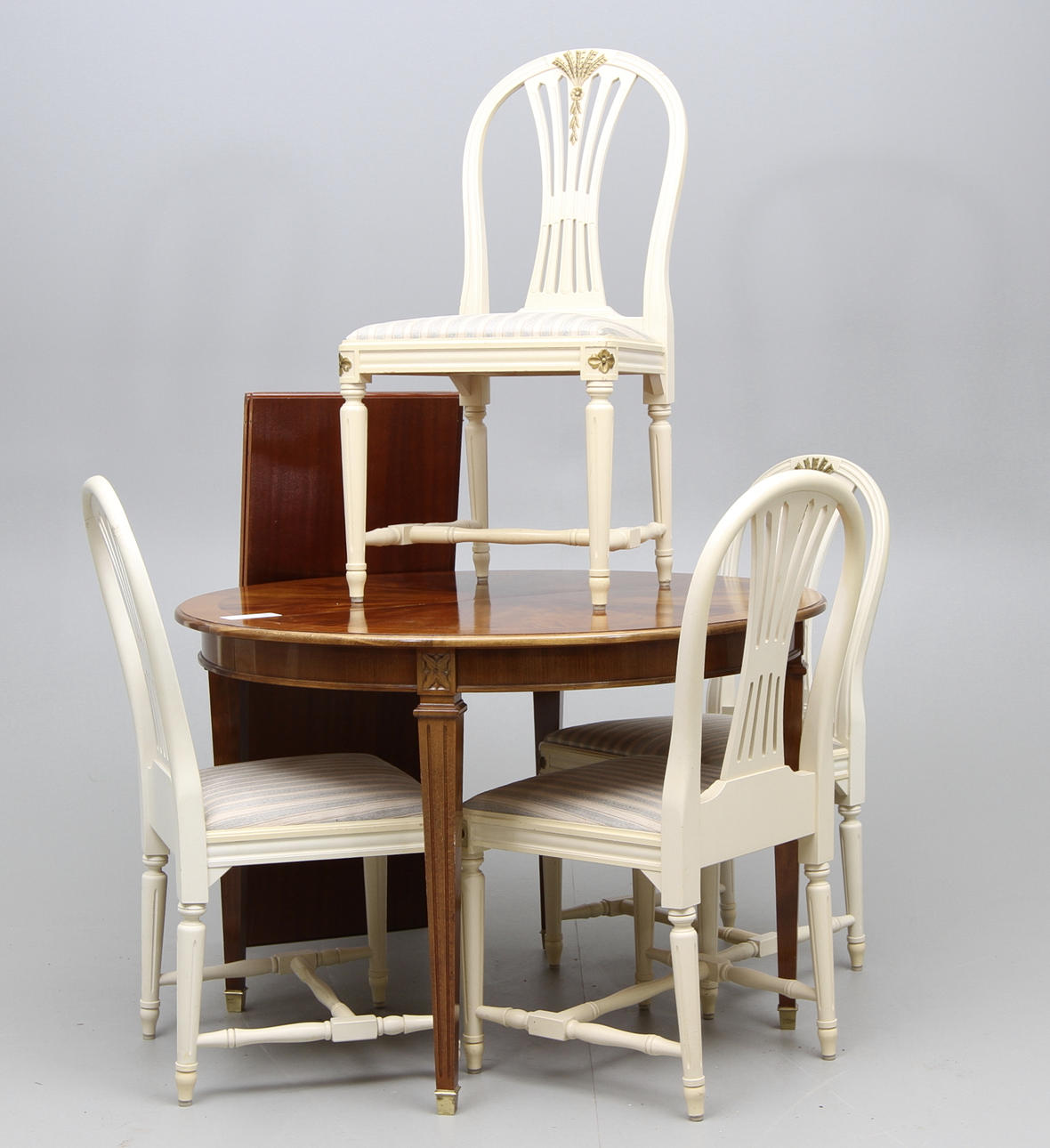 MATSALSMÖBEL 5 del. 1900-talets mitt.