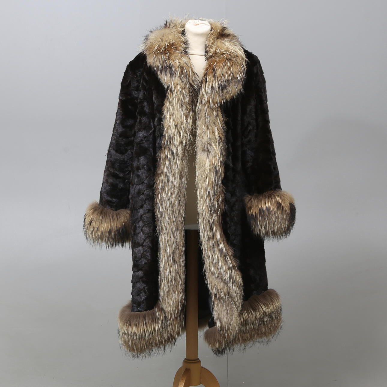 PÄLS, mink och tvättbjörn, 1900-tal, ca. stl 42/44.