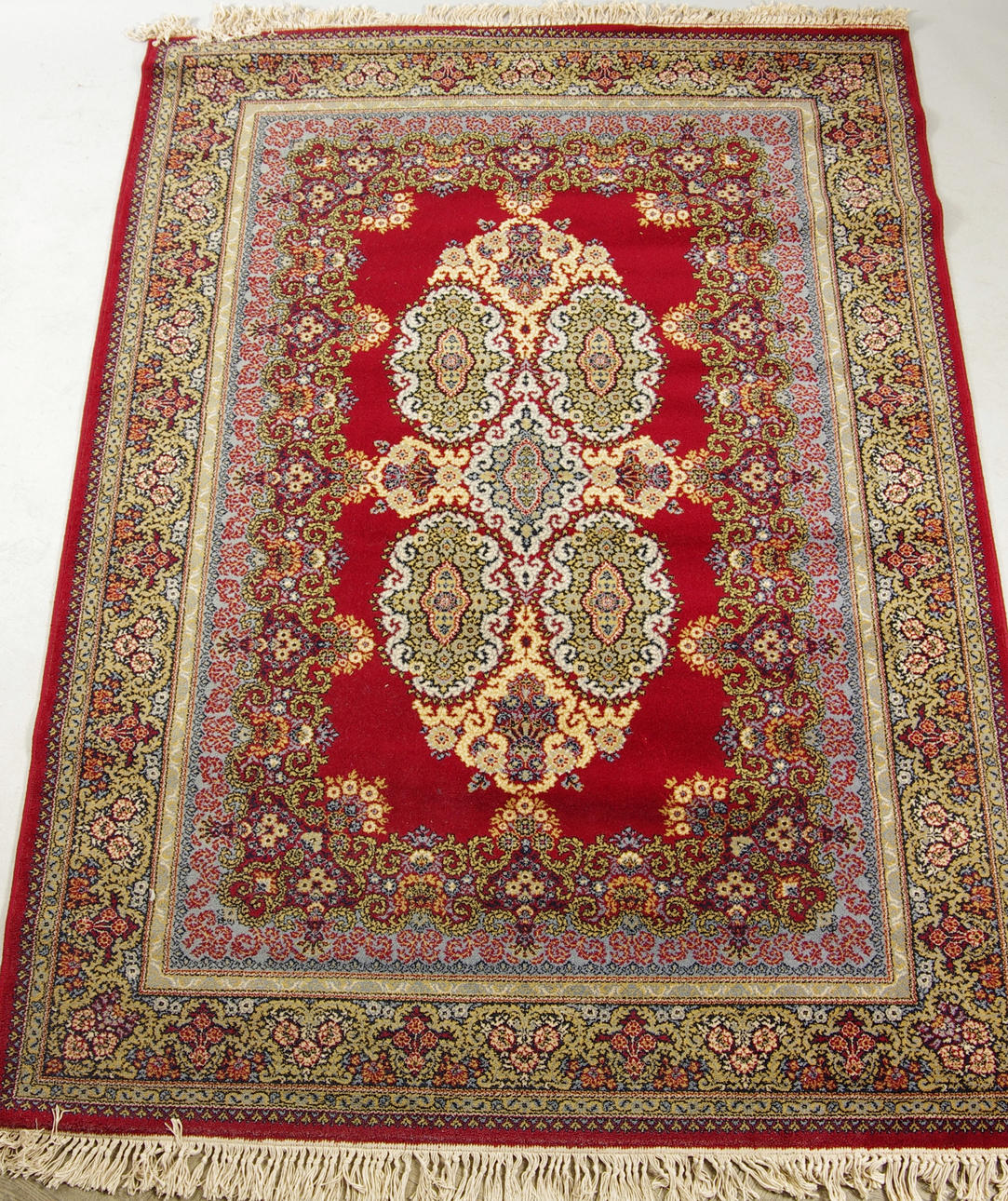 MATTA, wilton, 240 x 170 cm.