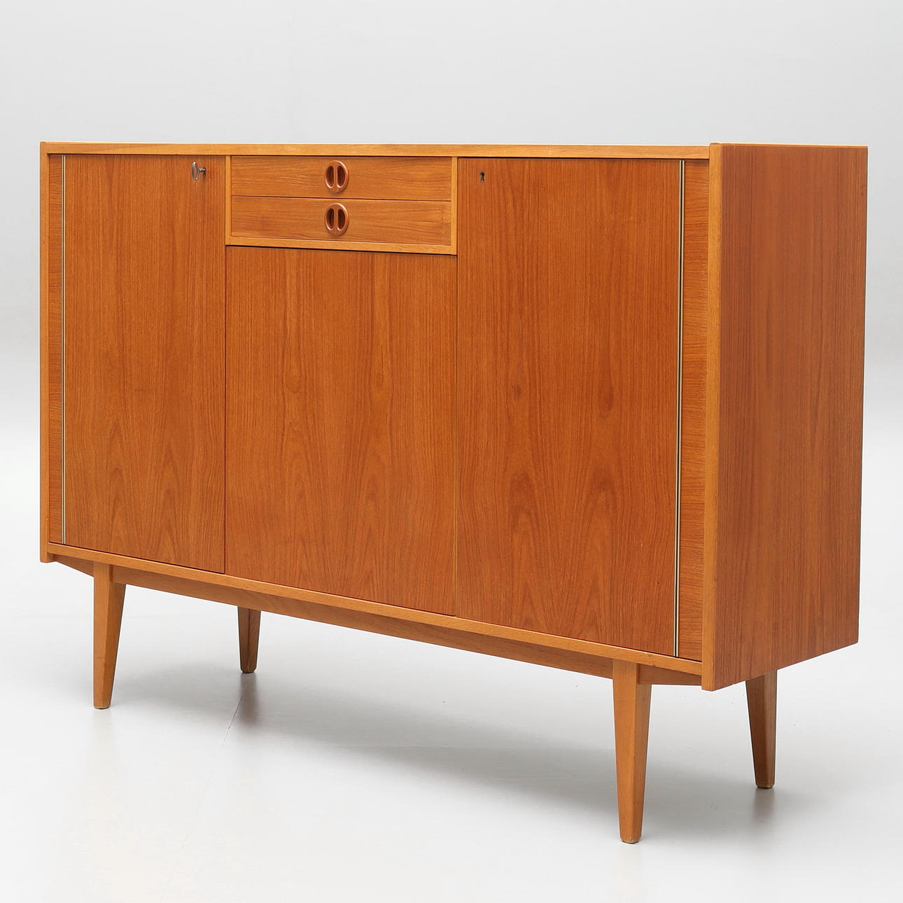 A 1950s/60s teak sideboard/highboard.
