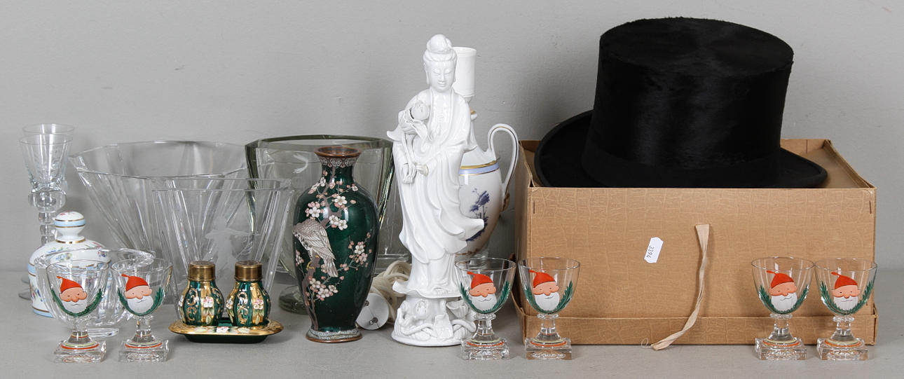 DIVERSE, glas, metall och keramik, HATT, 1900-tal.