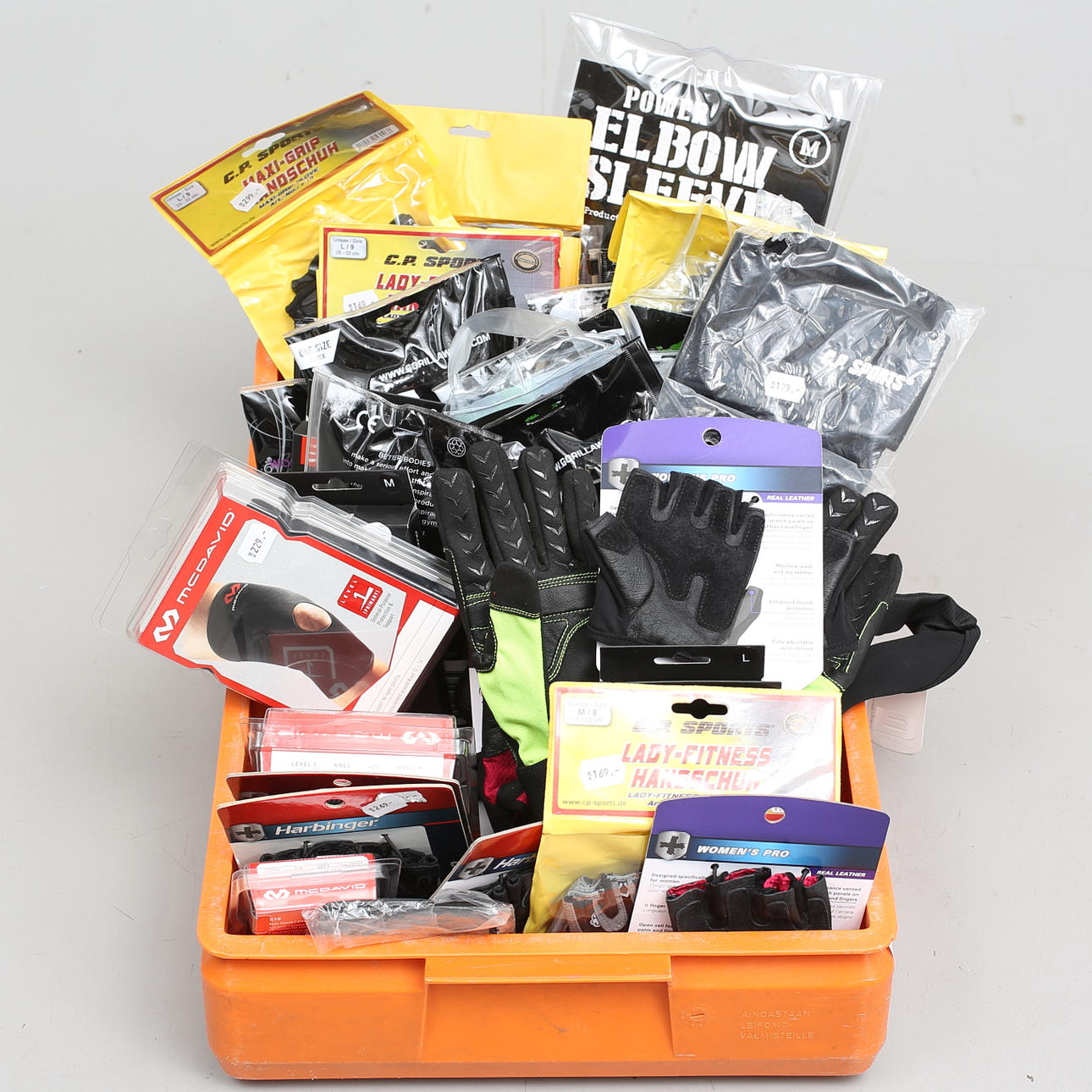 HANDSKAR, SOCKAR, KNÄSKYDD m.m.