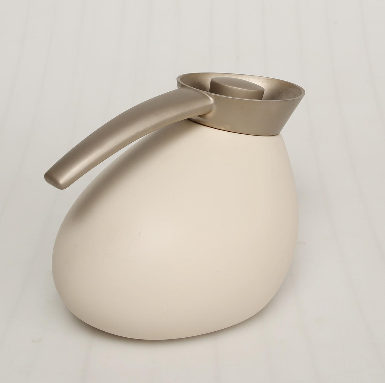 A “duck” thermos Georg Jensen, Denmark. Miscellaneous