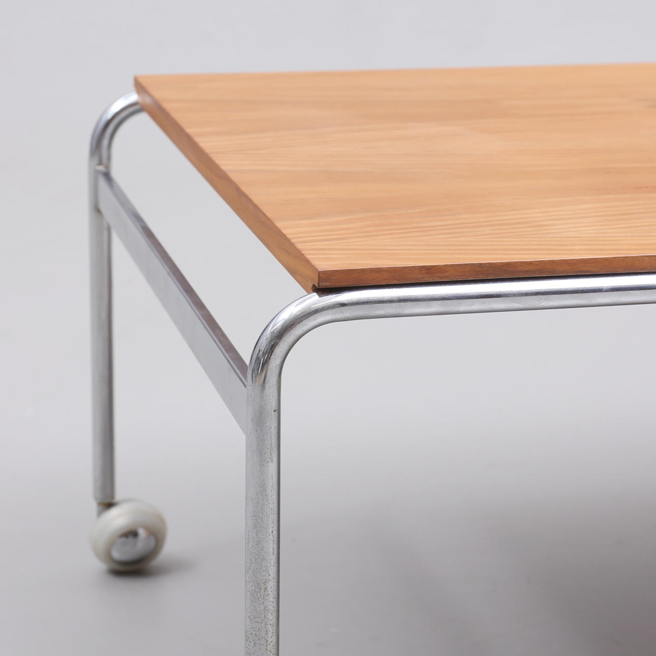 BRUNO MATHSSON. Soffbord, Karin", Dux, 1900-talets andra hälft.