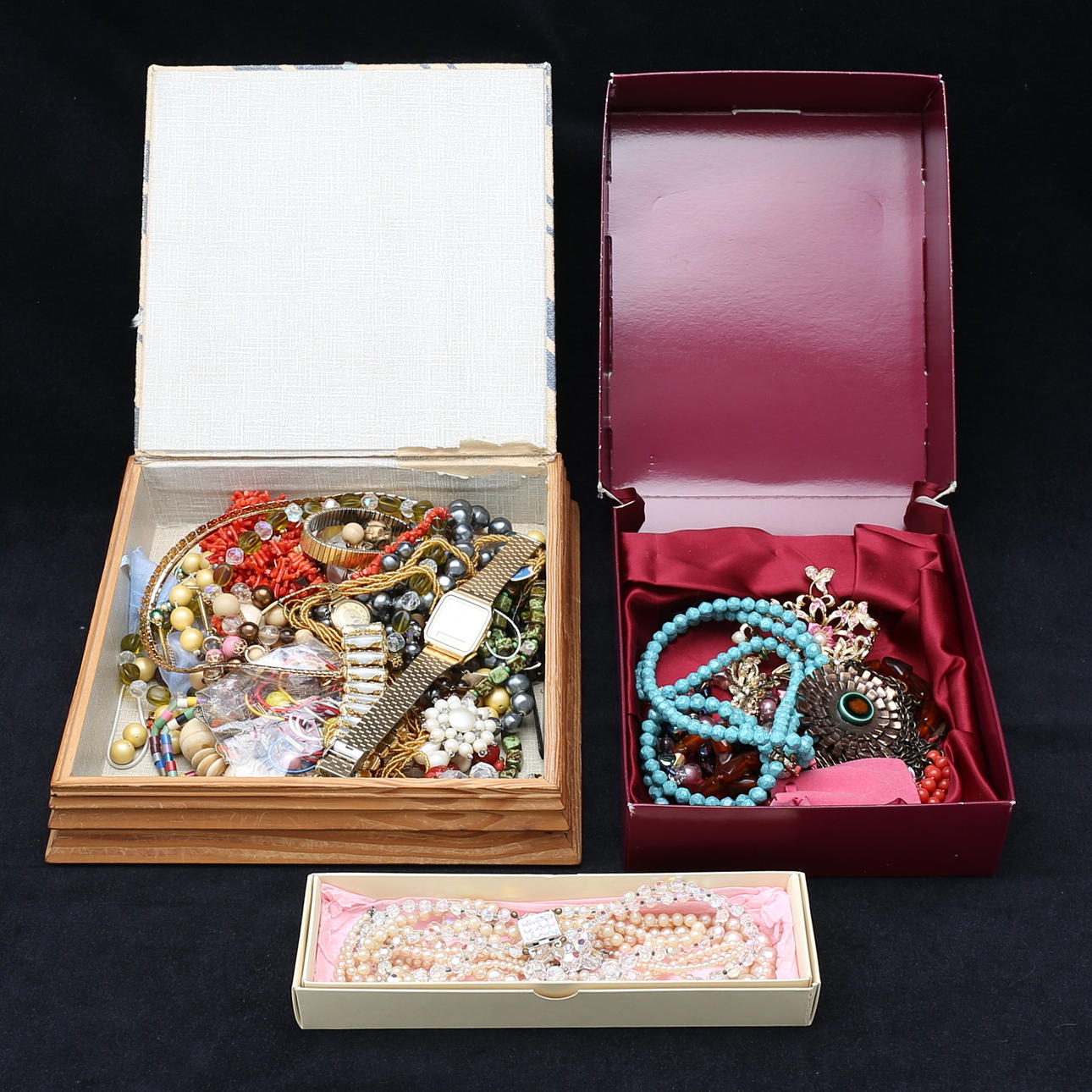 SMYCKEN samt BIJOUTERIER, parti.