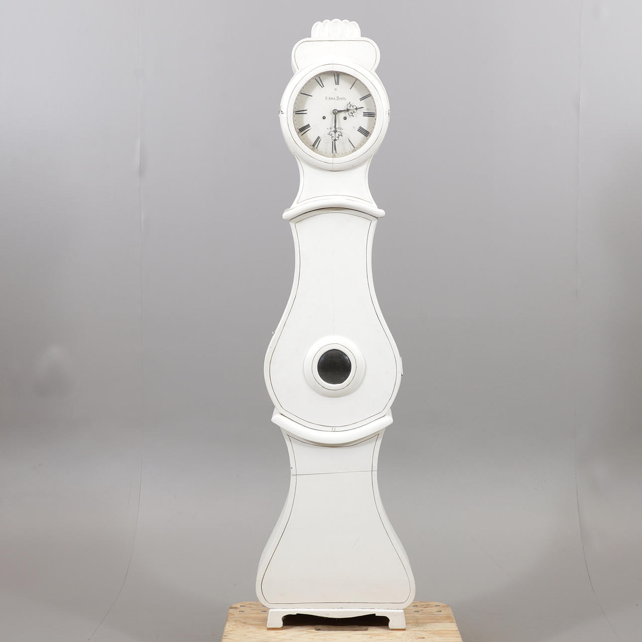 A 19th century Apelquist floor clock.