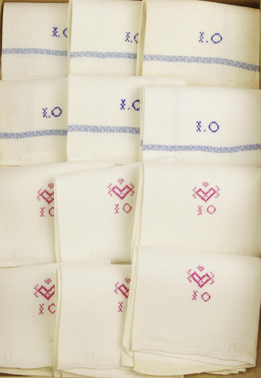 GÄSTHANDDUKAR, linne.