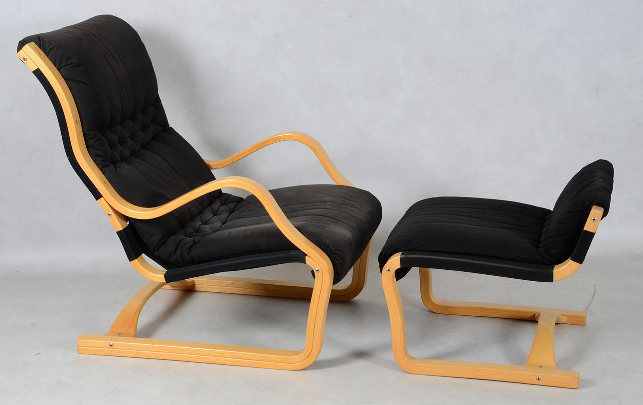 FÅTÖLJ MED FOTPALL, Asko Finland.