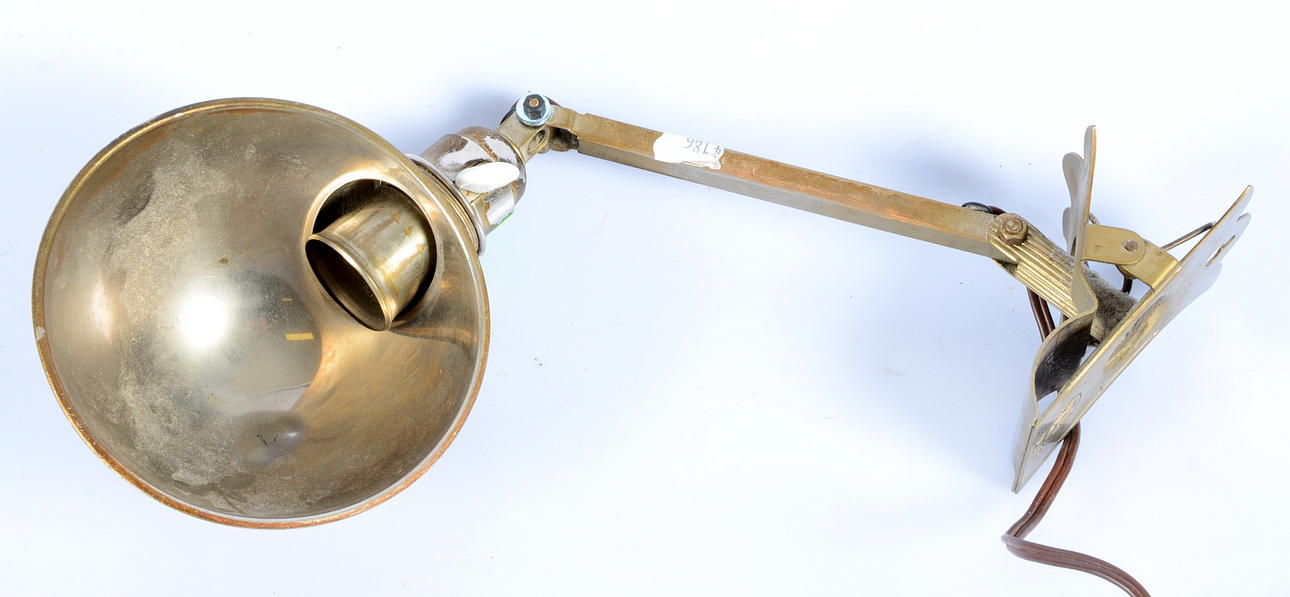 INDUSTRILAMPA, märkt Hala.