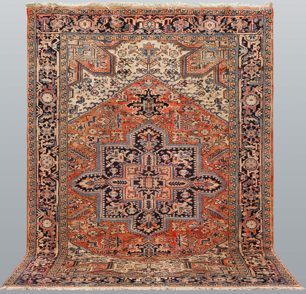 CARPET Semiantique Heriz, 294x204 cm.