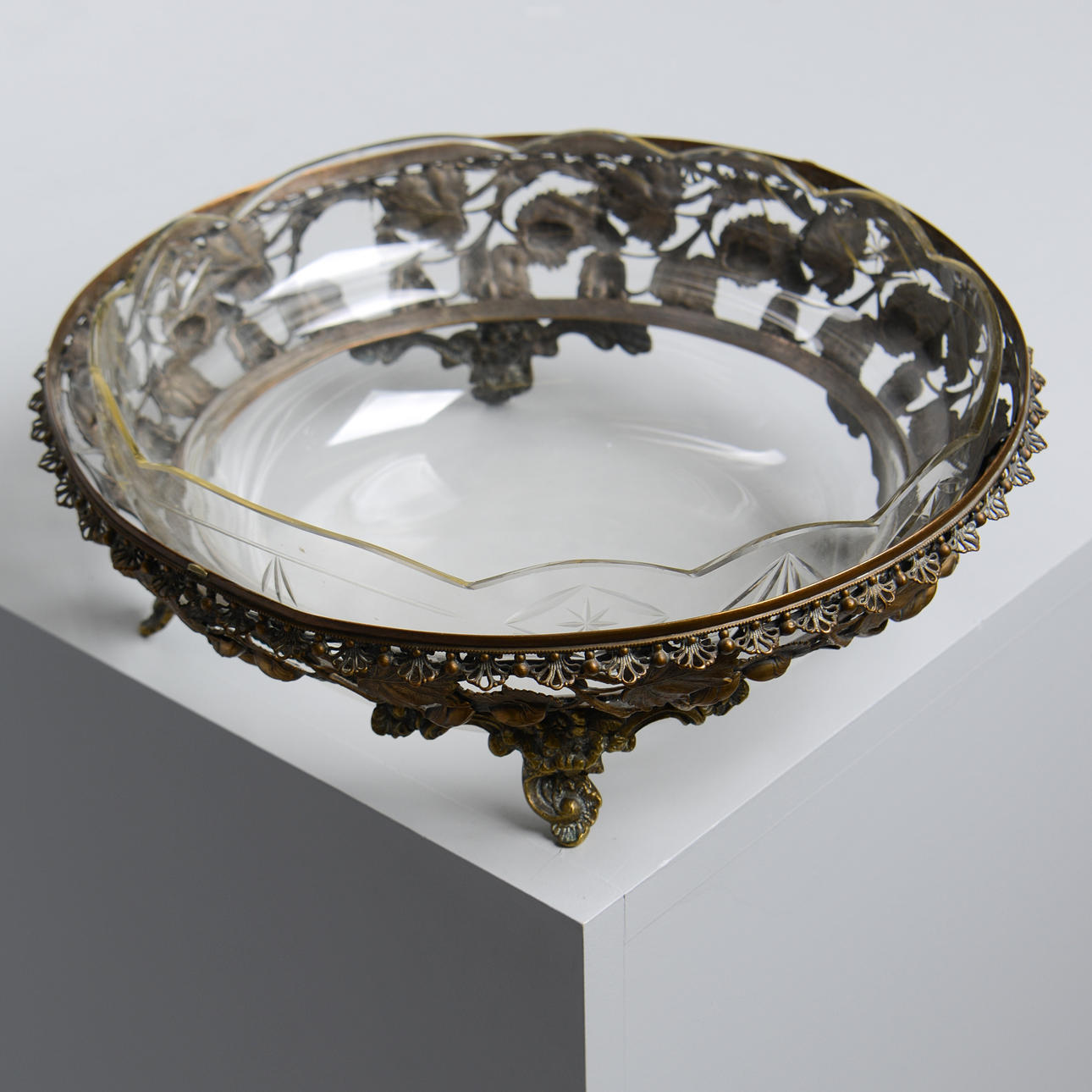 FRUKTSKÅL, metall & glas, 1900-talets början.