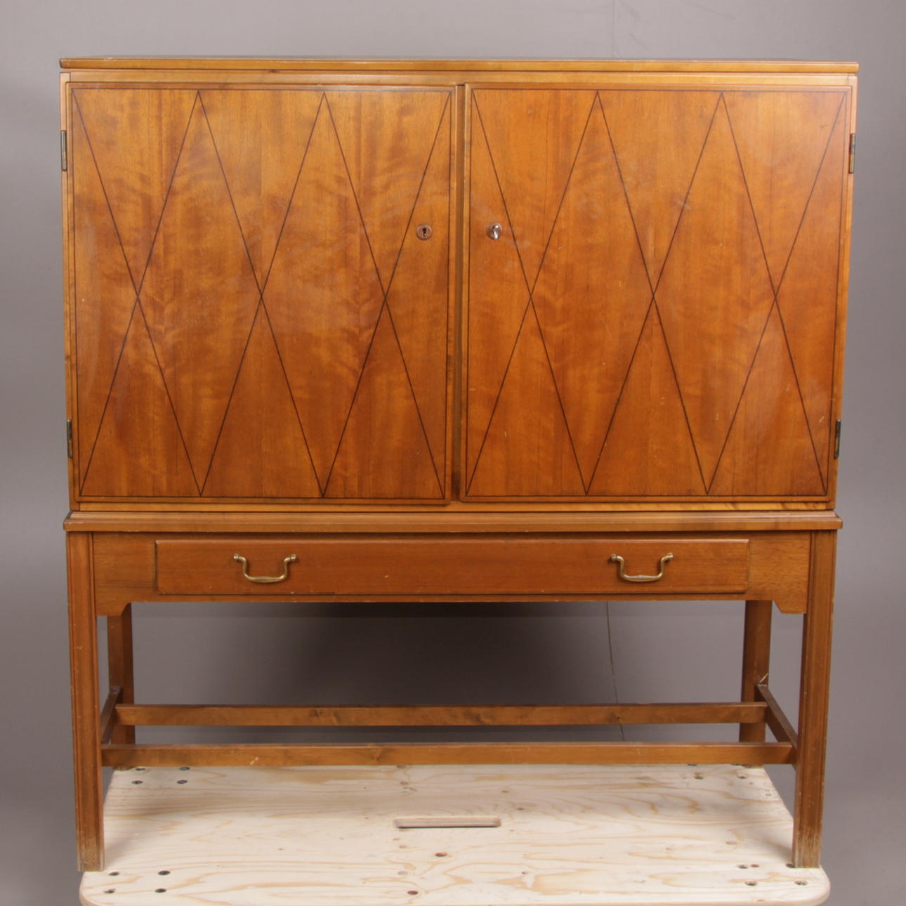 SKÅP, art deco, 1900-talets första hälft.