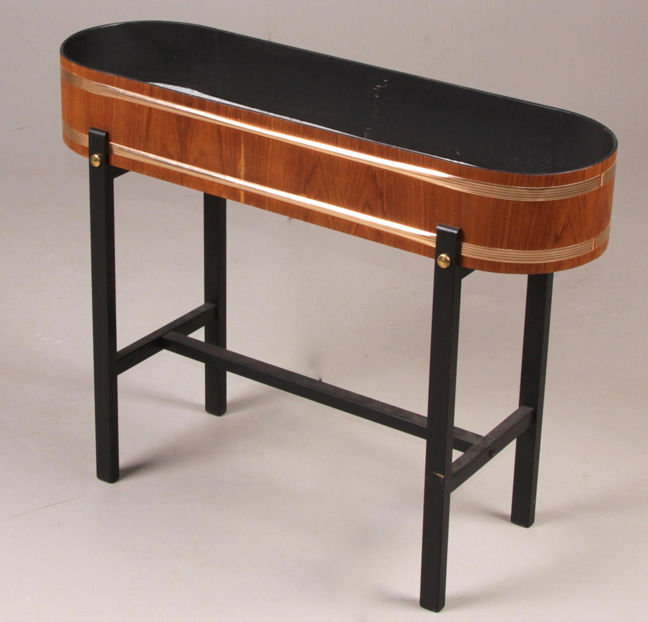 BLOMBORD, teakfaner, 1900-talets mitt.