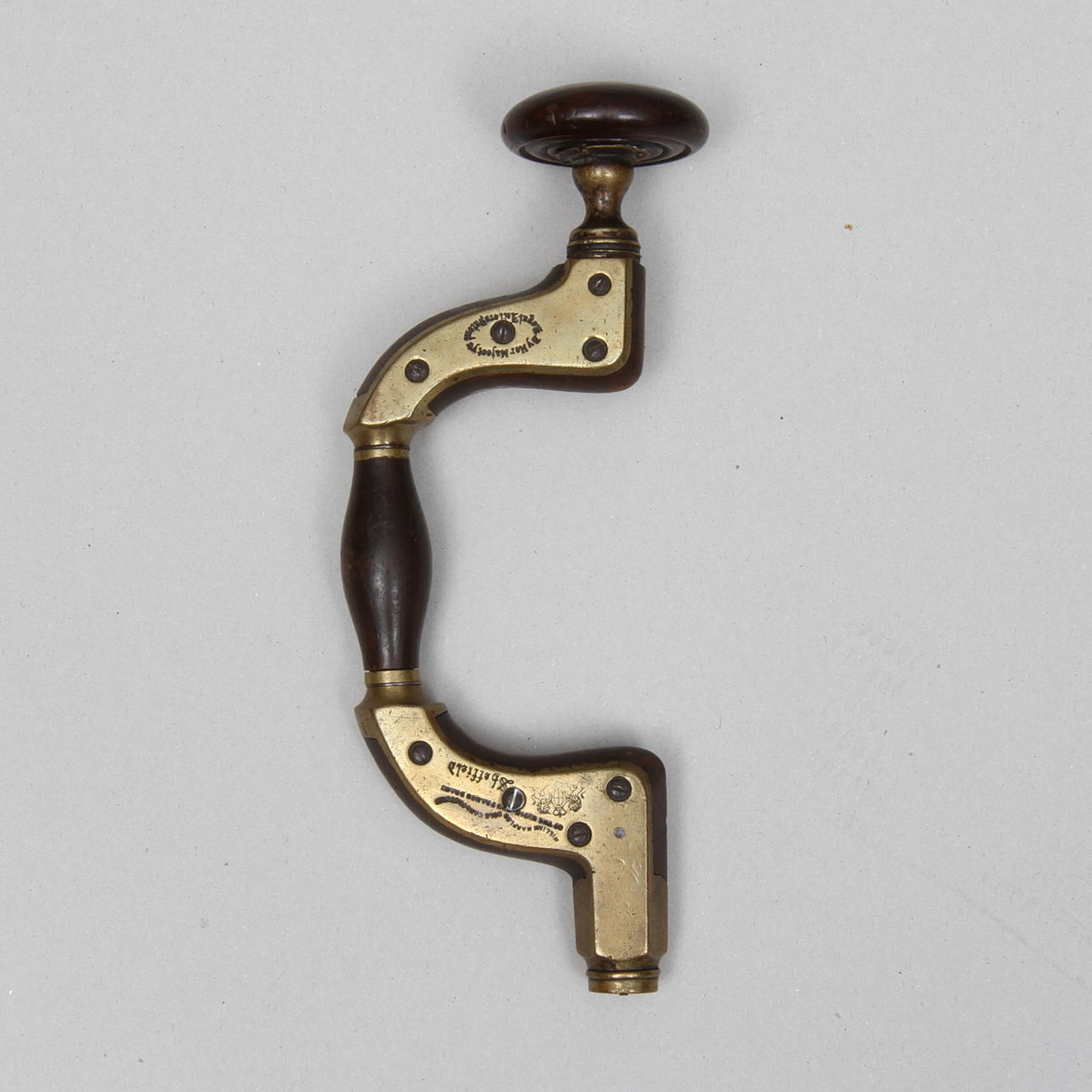 BORRSVÄNG, trä och mässing, William Marples, Sheffield, England, 1800-talets slut.