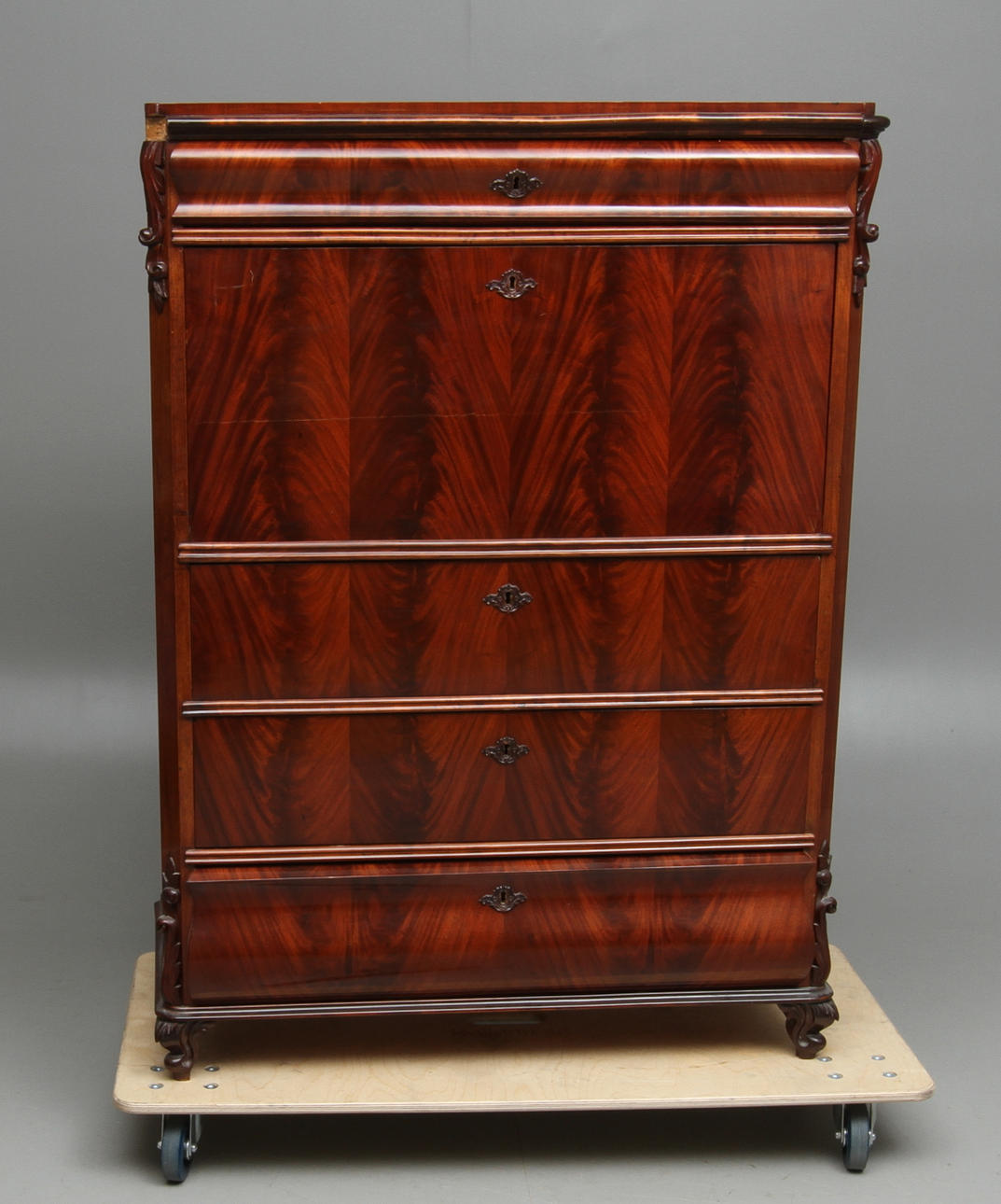 CHIFFONJÉ, mahogny, senempire, 1800-talets senare hälft.