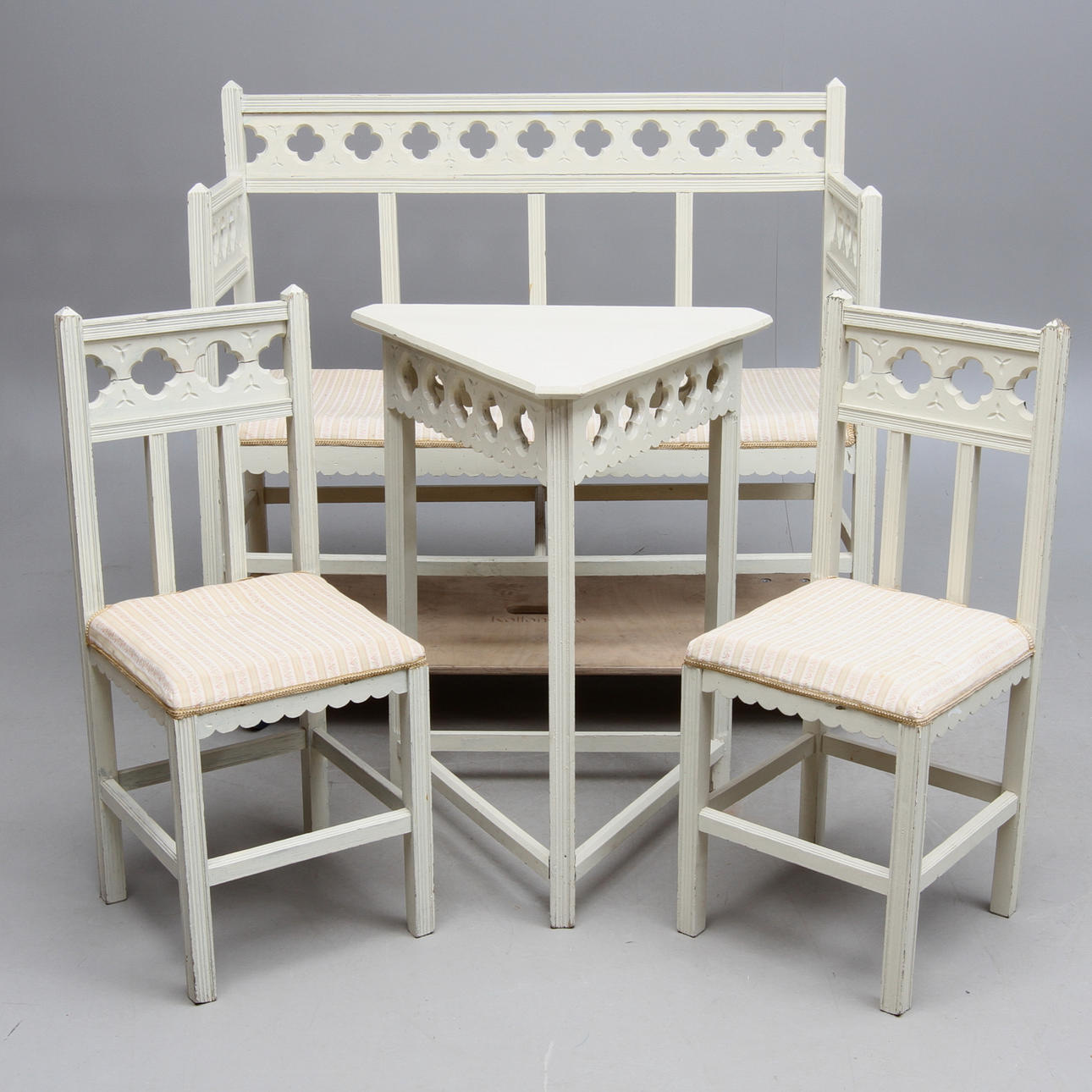 MÖBELGRUPP/PUNSCHMÖBEL, 4 delar, tidigt 1900-tal.