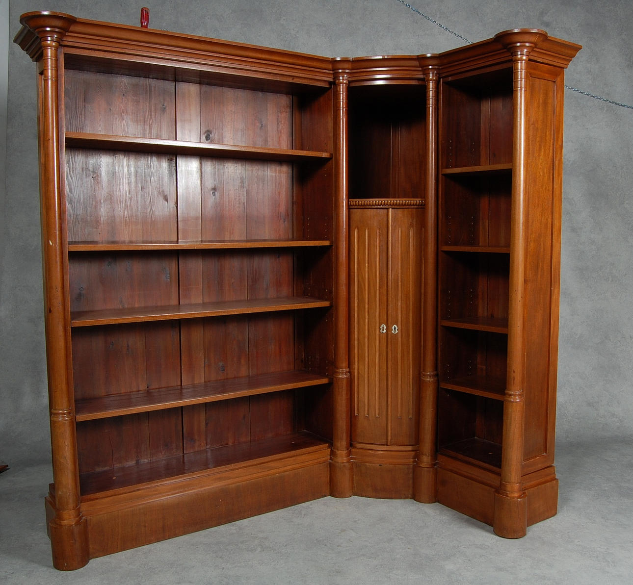 BOKHYLLA, England, 18-1900-tal.