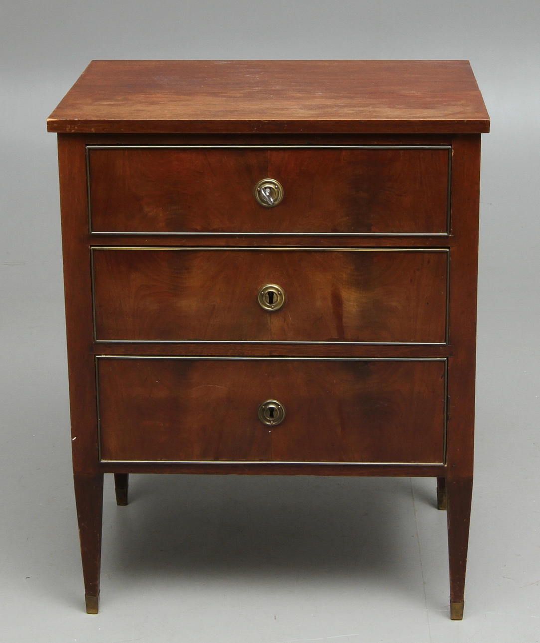 BYRÅ, sengustaviansk stil, 1800-tal.