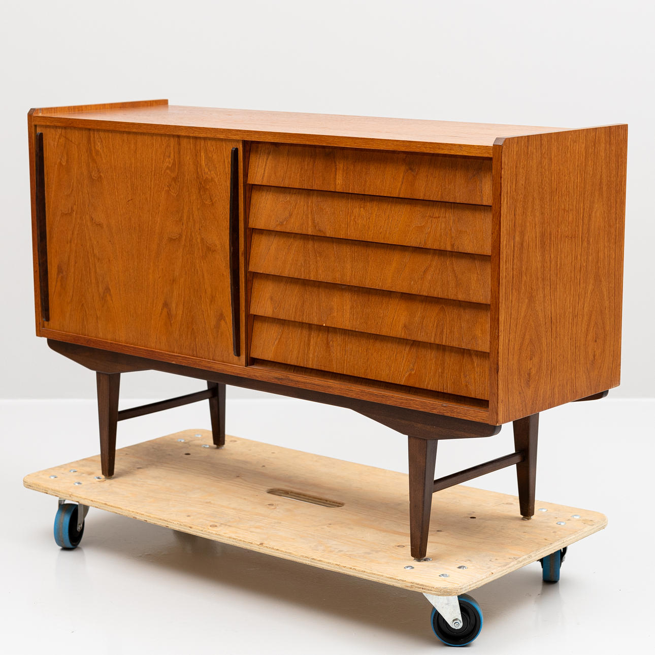 SIDEBOARD, teak, 1950/60-tal.