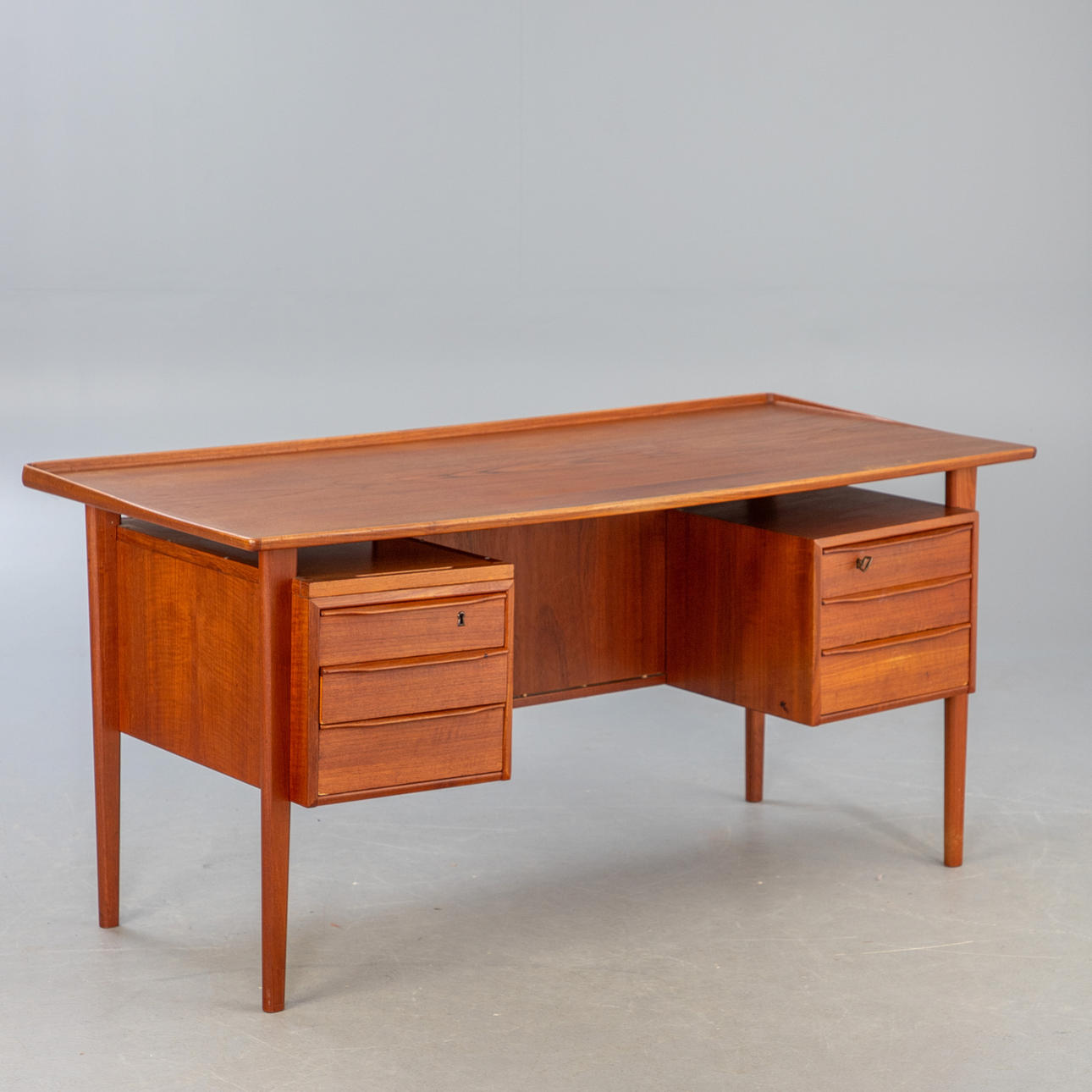 PETER LØVIG NIELSEN. skrivebord. Danmark, 1960'erne.