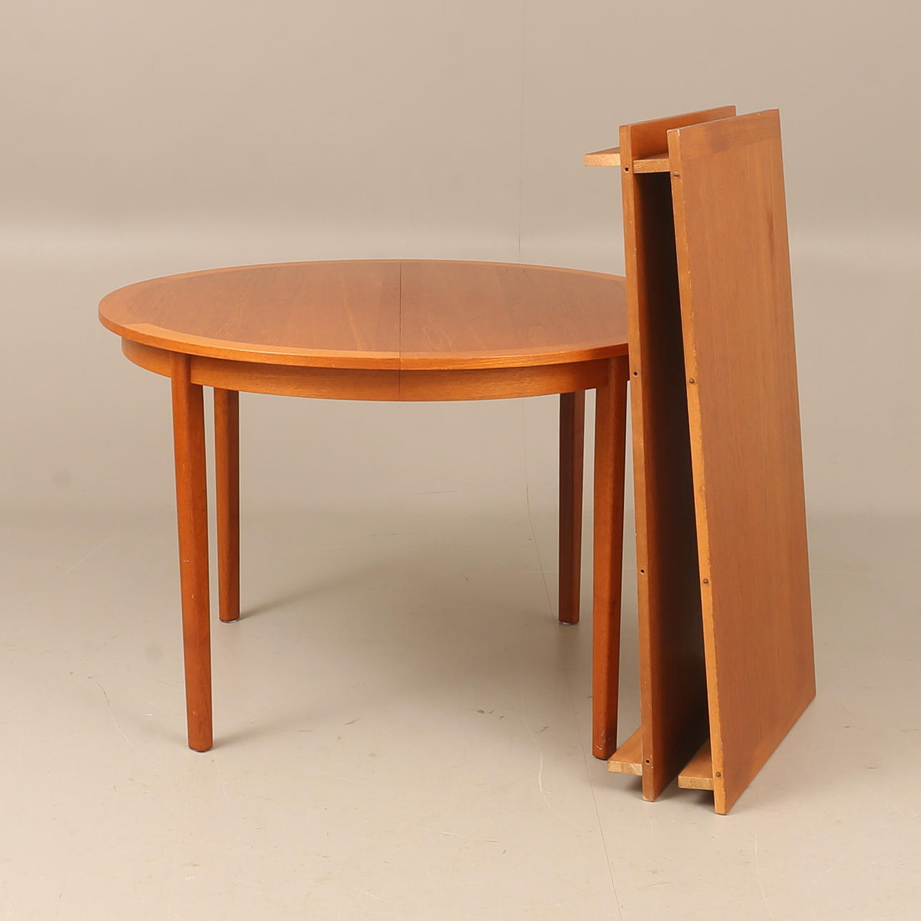 MATBORD, teak, 1900-talets andra hälft.