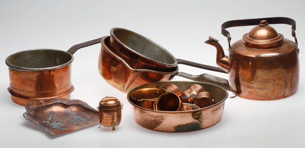 COPPER OBJECTS, 16 pieces. Including miniatures, 18/1900s.