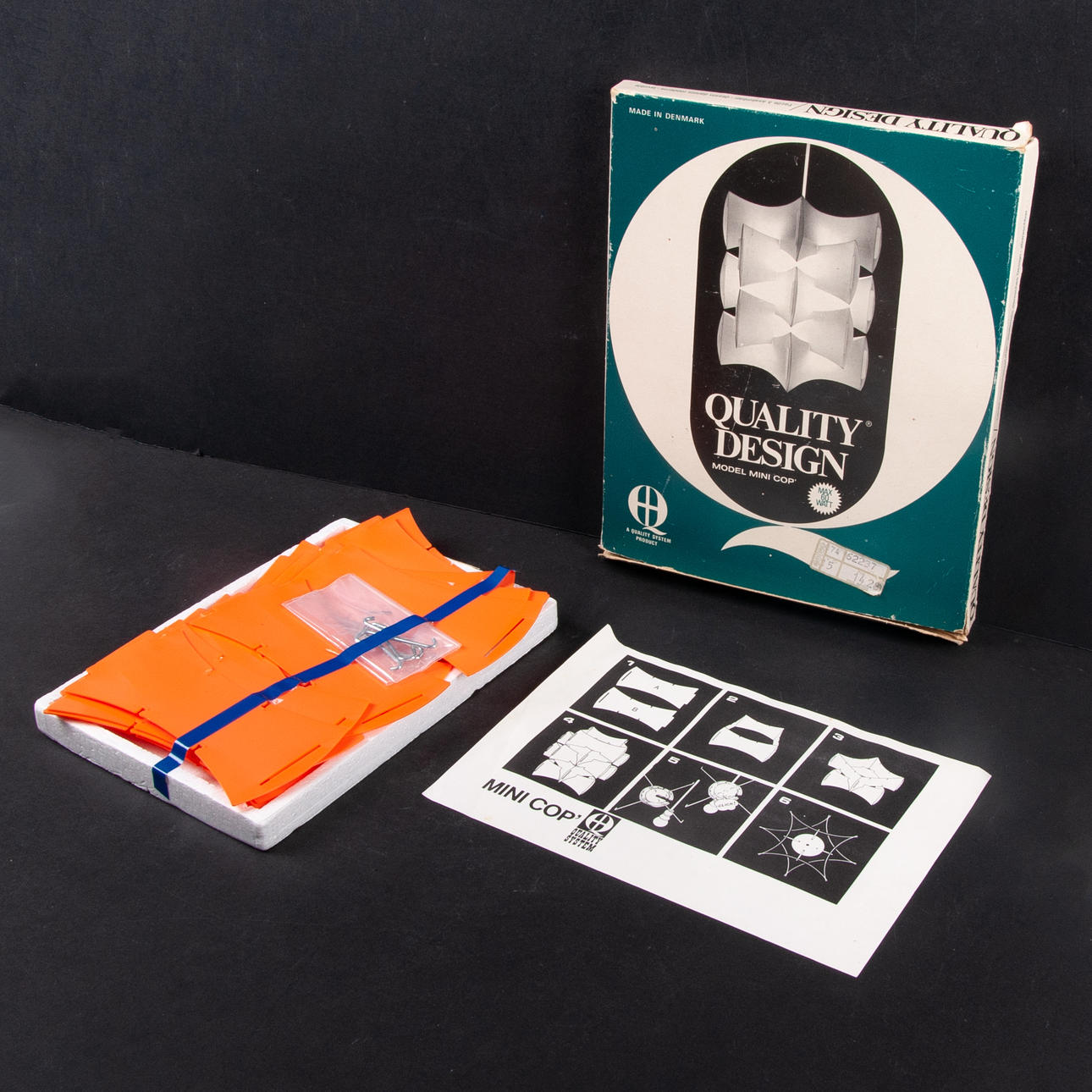 QUALITY DESIGN, lampa, plast, Danmark, model mini cop. obrukad.