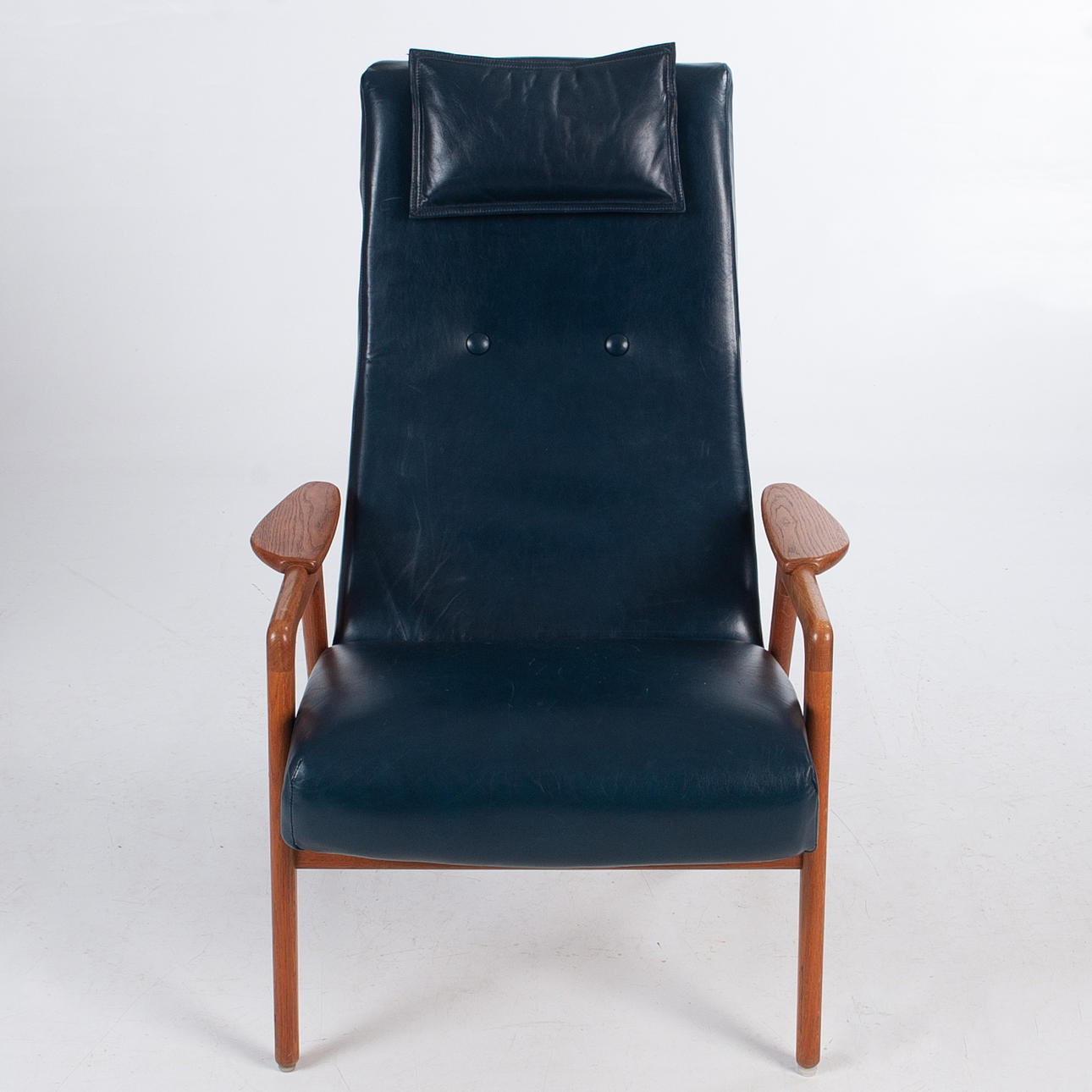 YNGVE EKSTRÖM. ARMCHAIR “RUSTER”, for Swedese.