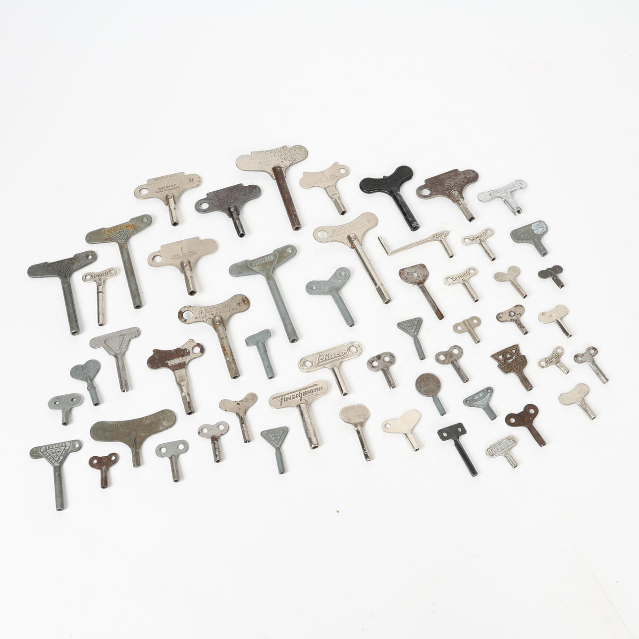 EN SAMLING NØGLER TIL URLEGETØJ. (ANTAL).