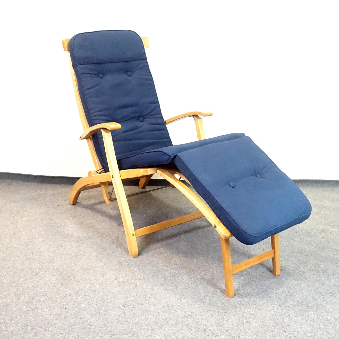 DÄCKSTOL med dyna, Stockamöllan.