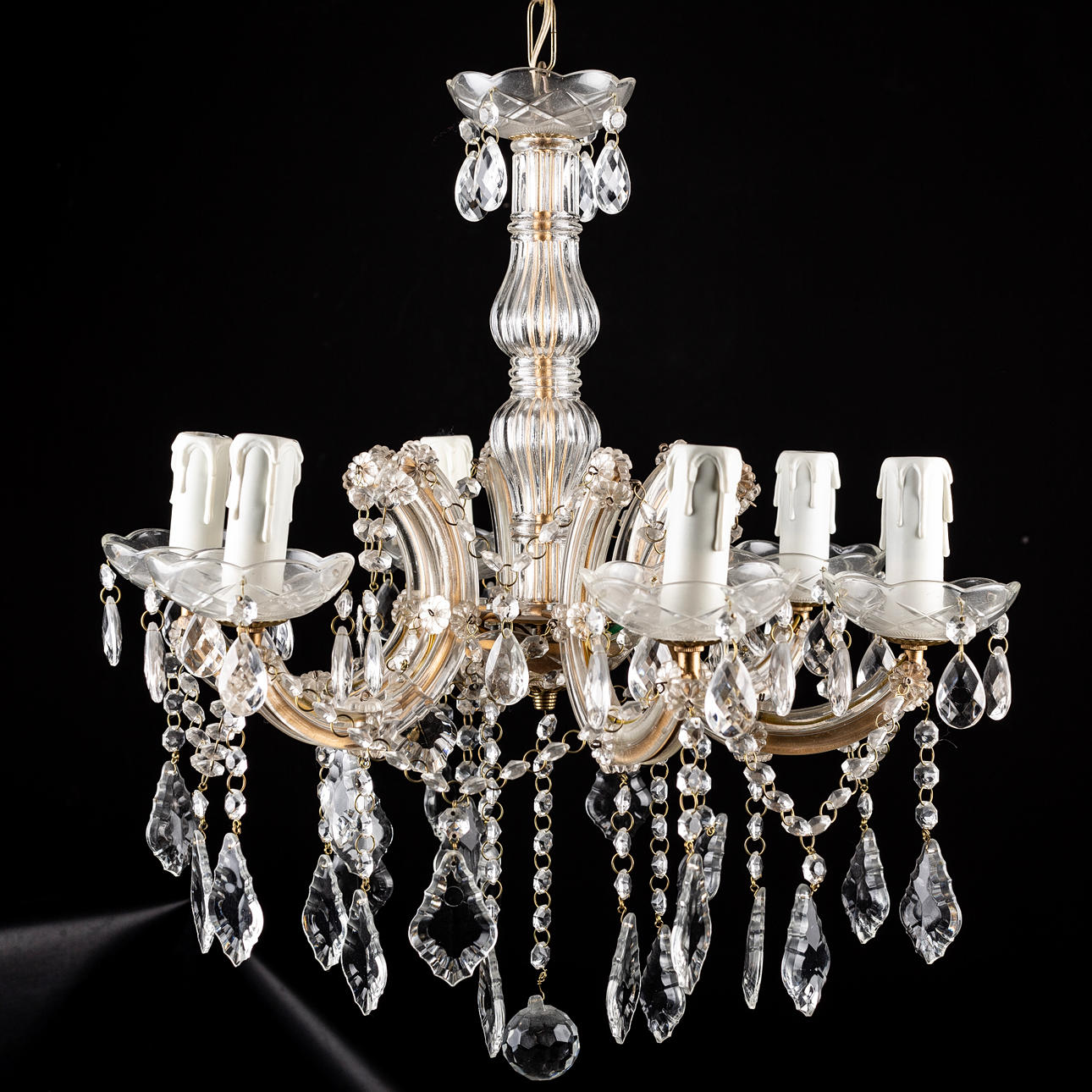 KRONLEUCHTER, VENEZIANISCHER STIL.