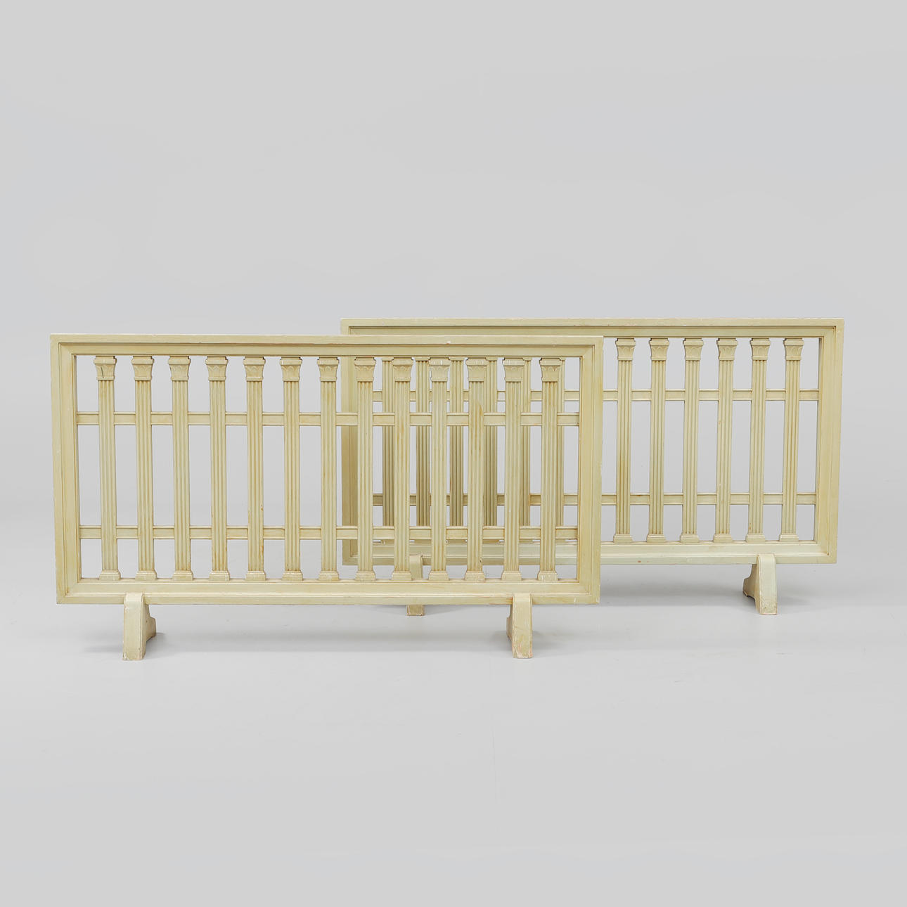 Ein Paar ELEMENTAL COVERS, frühe Hälfte des 20. Jahrhunderts.